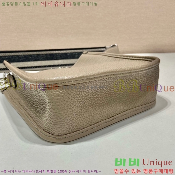 # ﰢΰ  ̴ 1BH191-104