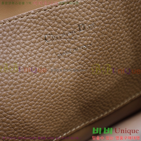 # Signature  Ŷ 78M2840-781