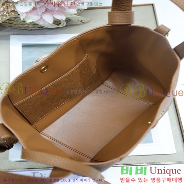 # Signature  Ŷ 78M2840-781