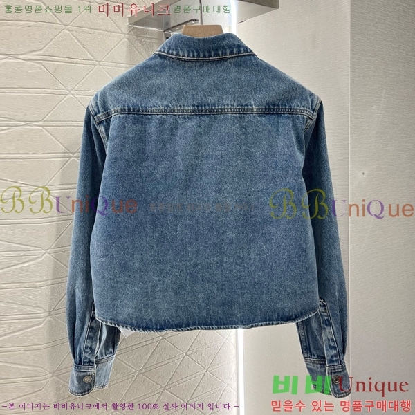  ƹ    AM2456772-2