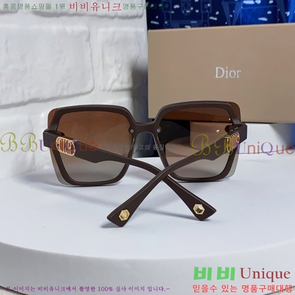  ۶ D948356-3