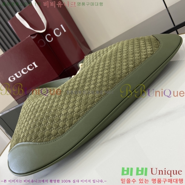 # B   834981-700