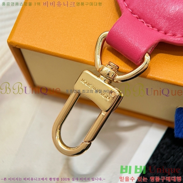 #̺     M82686-101