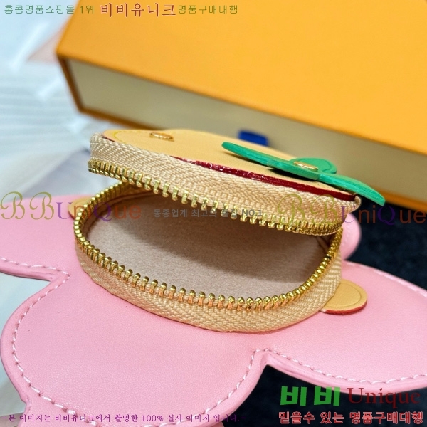 #̺     M82686-103