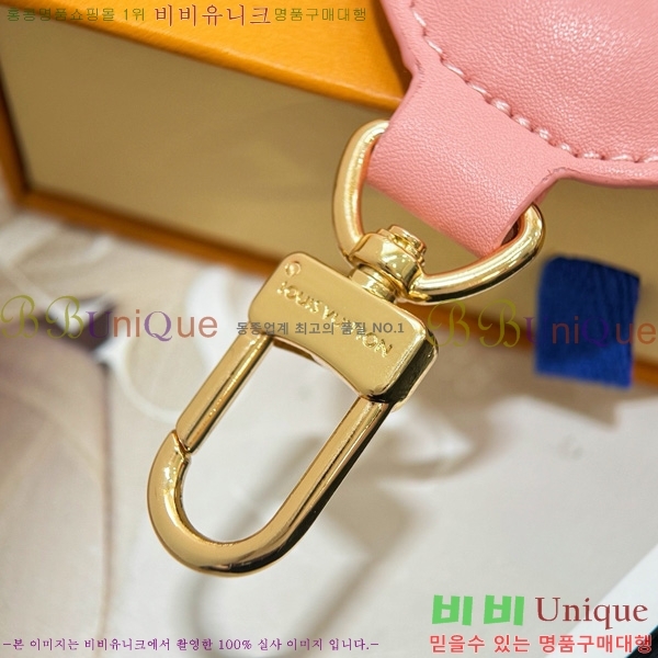#̺     M82686-103