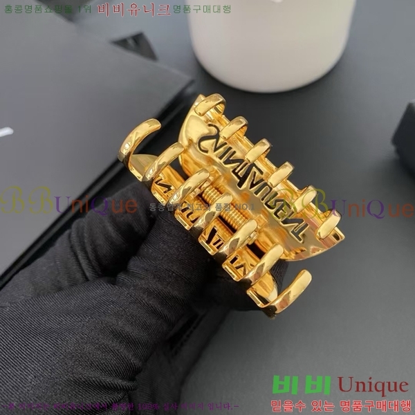 ζ   YSL064056-1