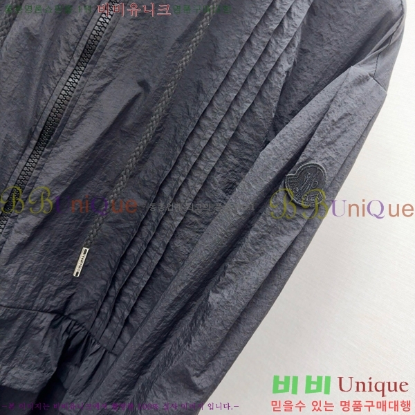  ˷  AW401122-5