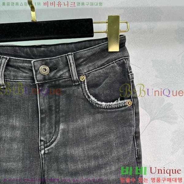  ̿̿   MU29610779-4