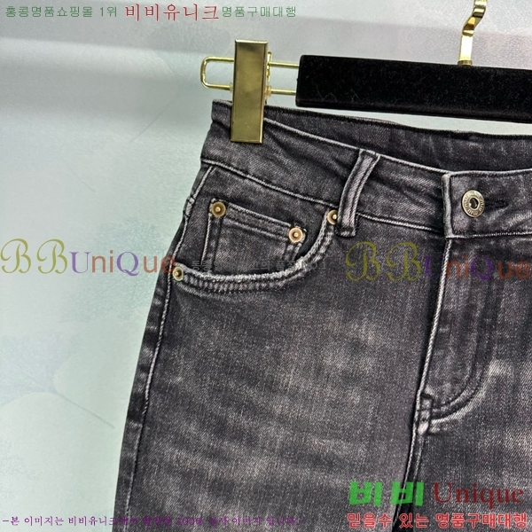  ̿̿   MU29610779-4