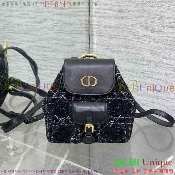 # ī   M772801-900
