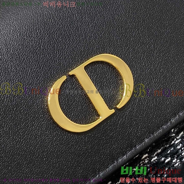 # ī   M772801-900