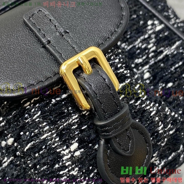 # ī   M772801-900