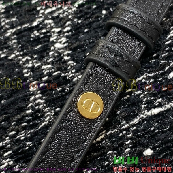 # ī   M772801-900