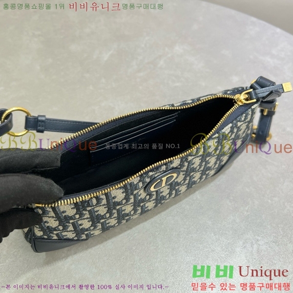 # ũ 30 Montaigne Wanderlust ̴  S2398-101