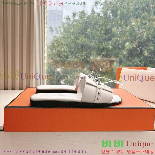 ޽   HE5690771-3
