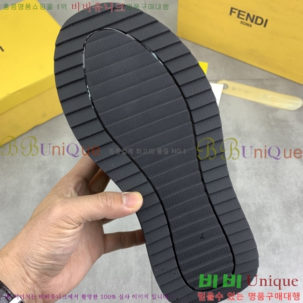   Ŀ F8561114-1