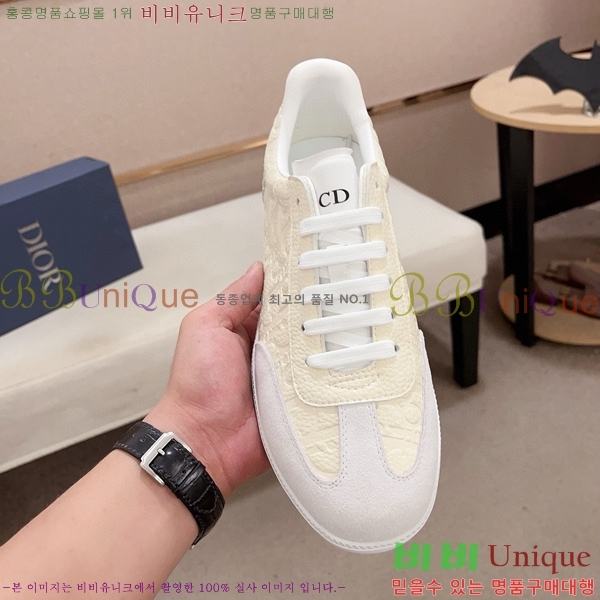   Ŀ DR974919-4