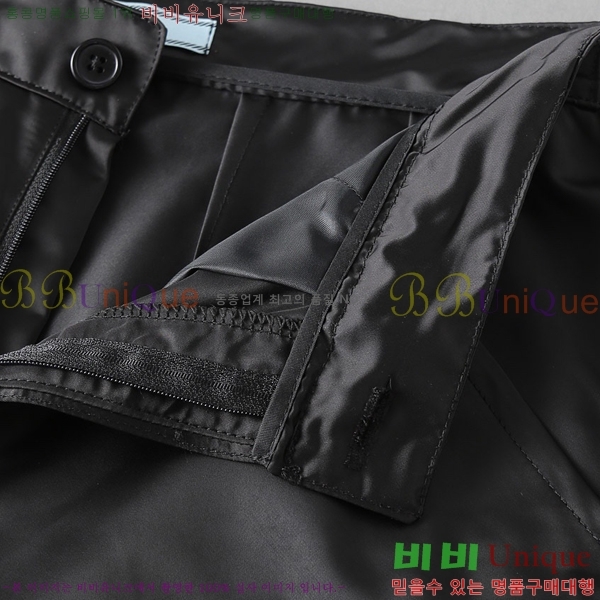   ݹ P256741-1