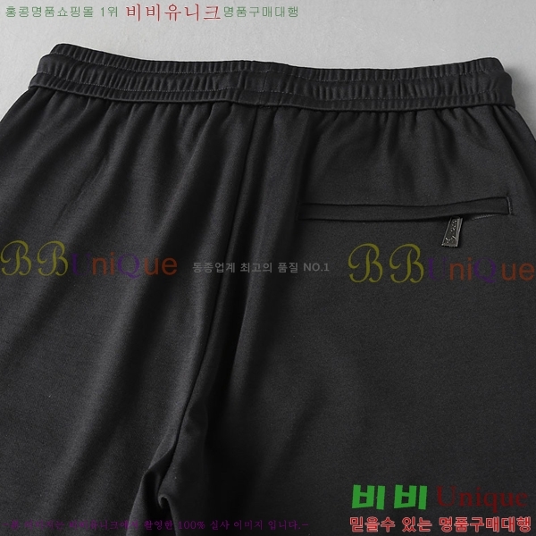   ݹ P256742-1