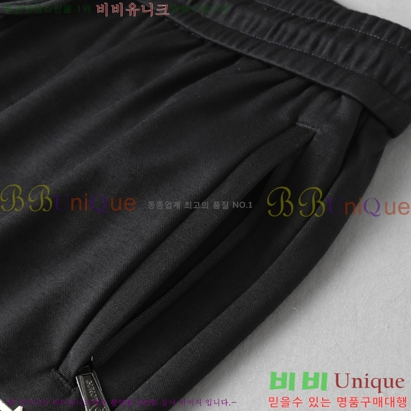   ݹ P256742-1
