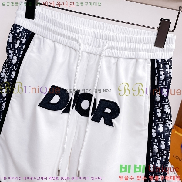   ݹ D2551377