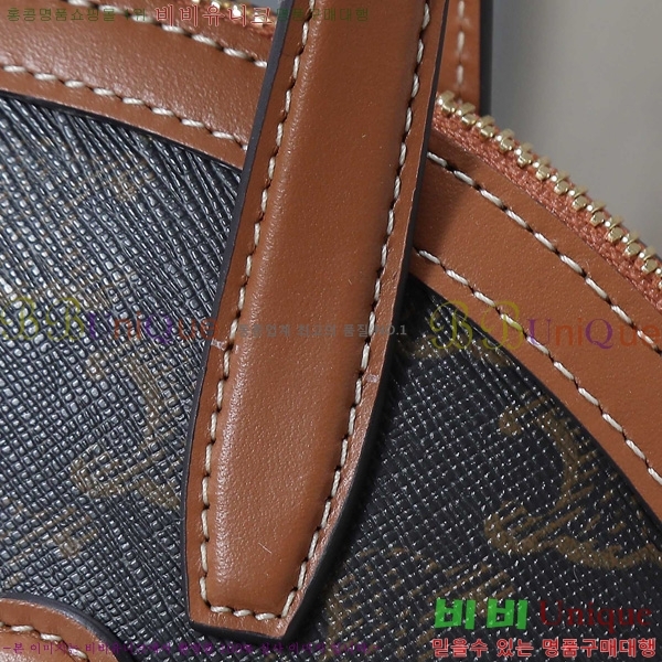 # Ʈ ź   122262-1001