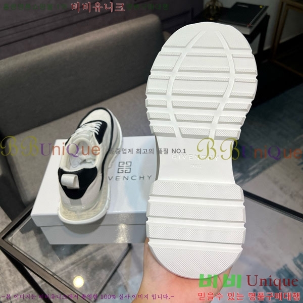   Ŀ J559021-3