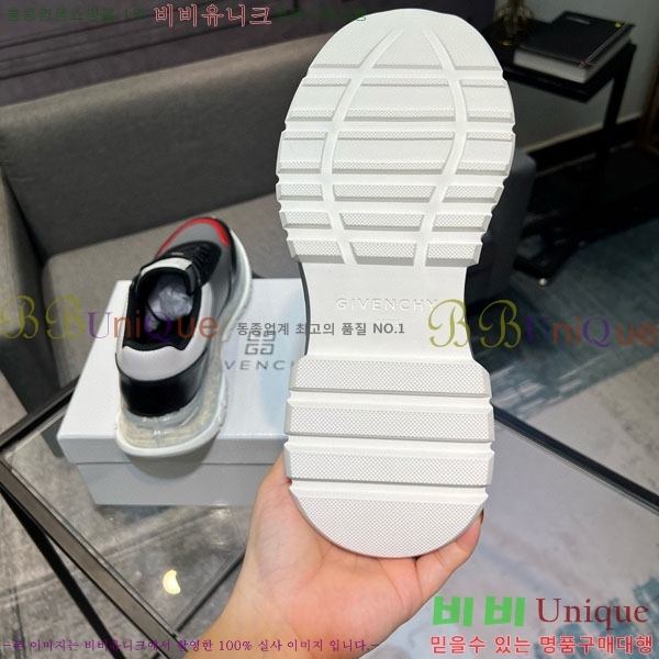   Ŀ J559021-7