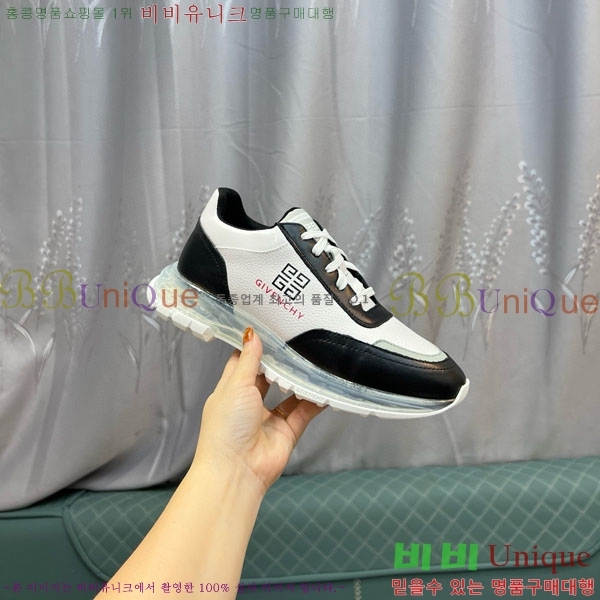   Ŀ J559021-8