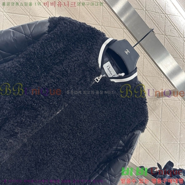   е  DO144560-4