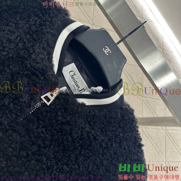   е  DO144560-4