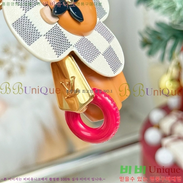#̺    M1990-2