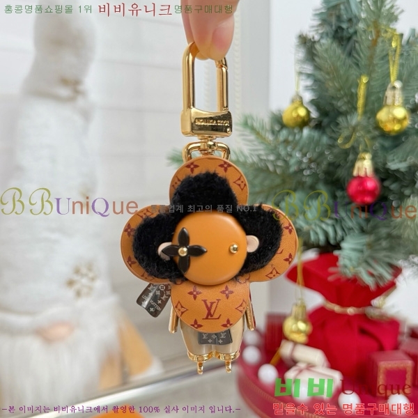 #̺    M1990-4