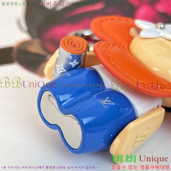 #̺    M1990-7