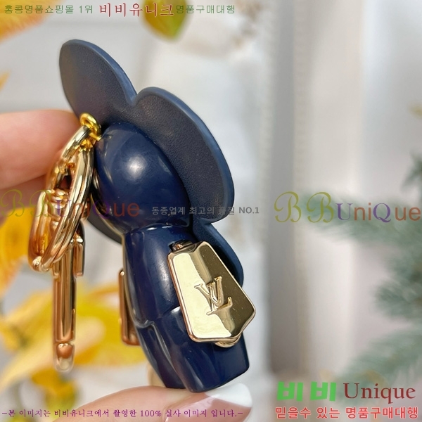 #̺    M1990-10
