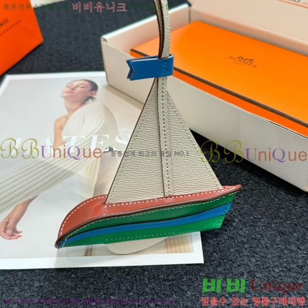 ޽  HE4523807-5