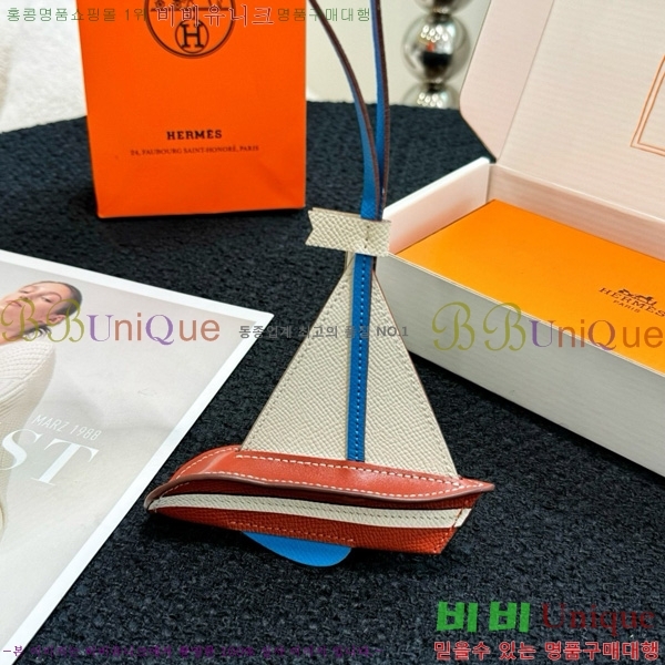 ޽  HE4523807-3