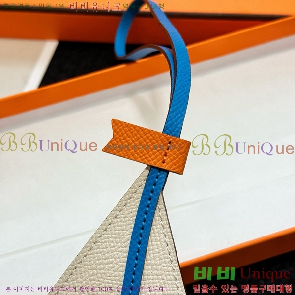޽  HE4523807-2