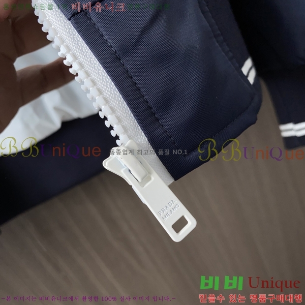    P9438376