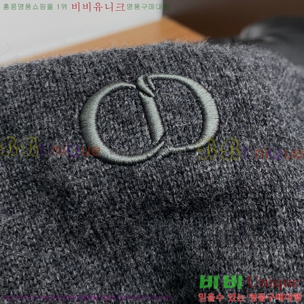    D07745836-2