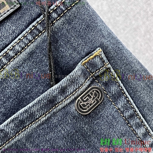   û FD987668