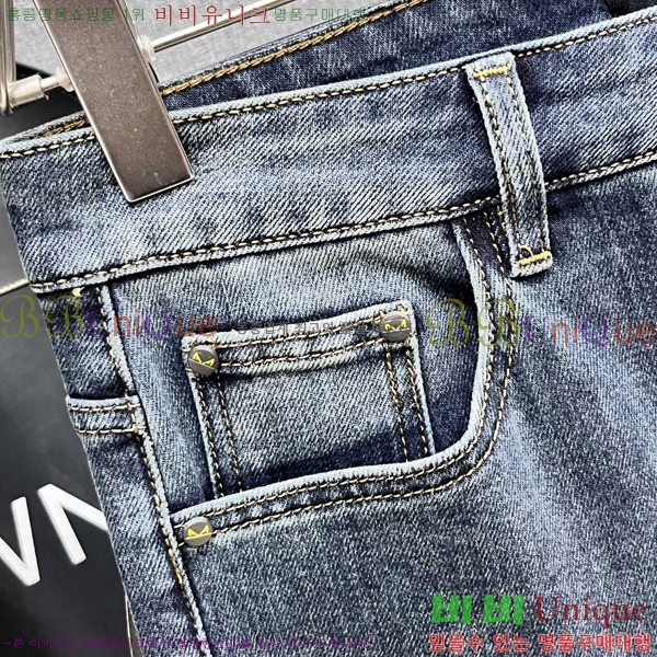   û FD987668