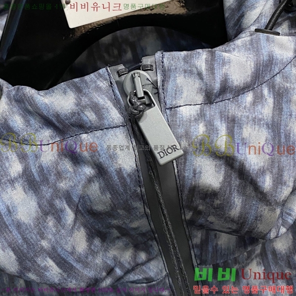  е  DO251246-4