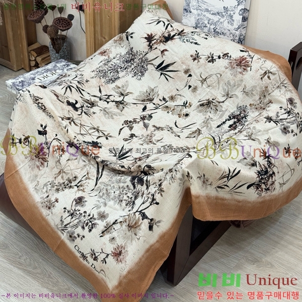 # ÷/ī D4520101-2