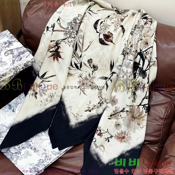 # ÷/ī D4520101-4