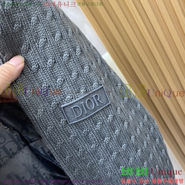   е  DO144561