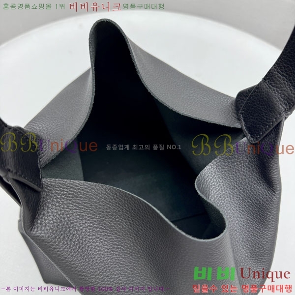 #ο 𝐈𝐬𝐚 ̻ 1852-102 