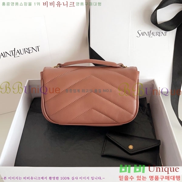 #ζ  ̴  821749-1005