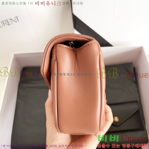 #ζ  ̴  821749-1005