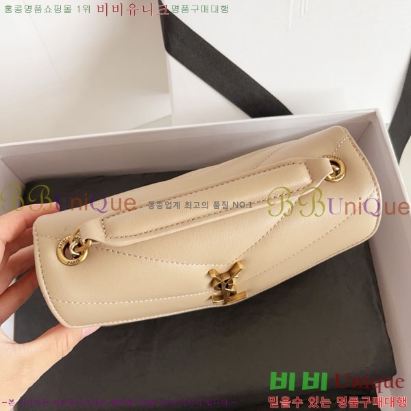 #ζ  ̴  821749-1004